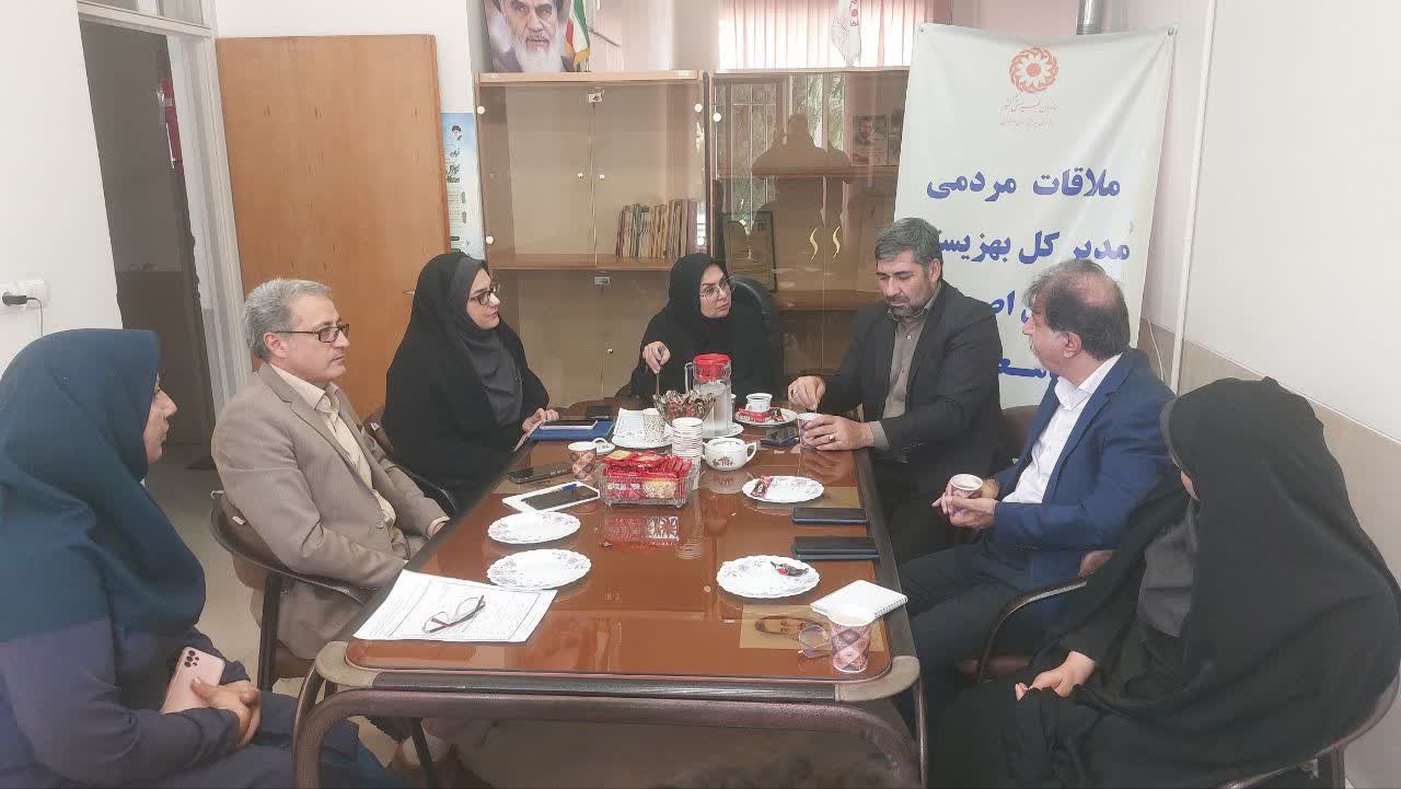 ملاقات مردمی دکتر سمیه کریمی با شهروندان اصفهانی برگزار شد