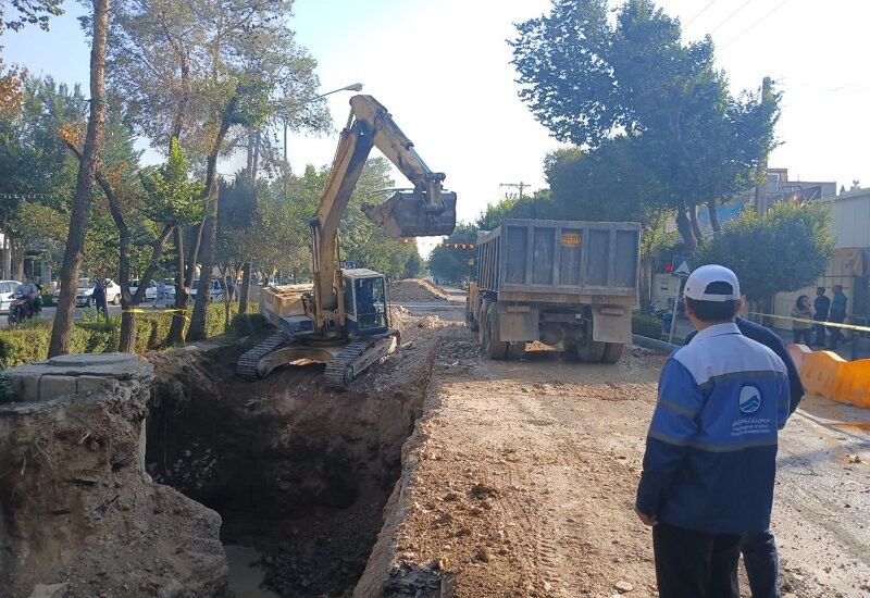 آغاز عملیات اصلاح و بازسازی شبکه فاضلاب شمال اصفهان