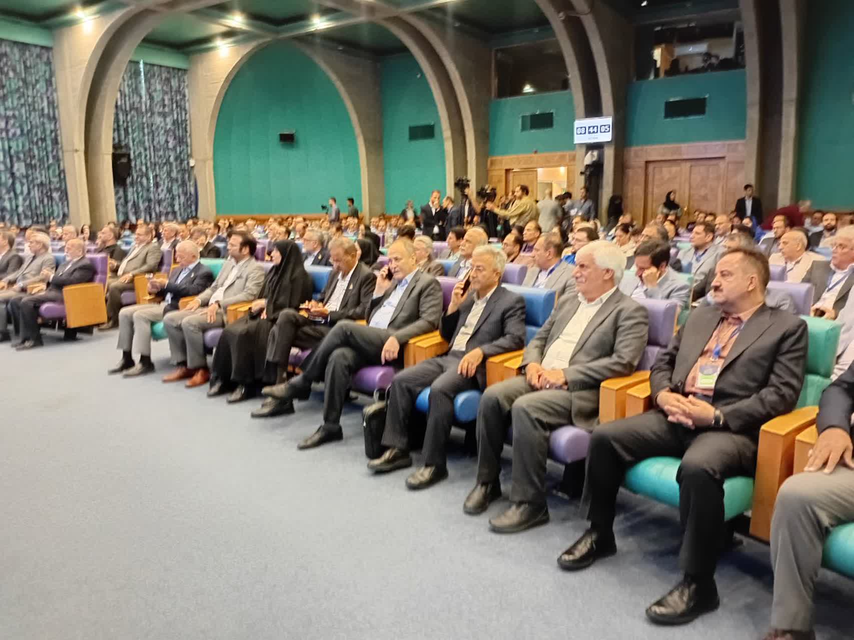 افتتاح نخستین نمایشگاه بین المللی سرمایه گذاری استان اصفهان