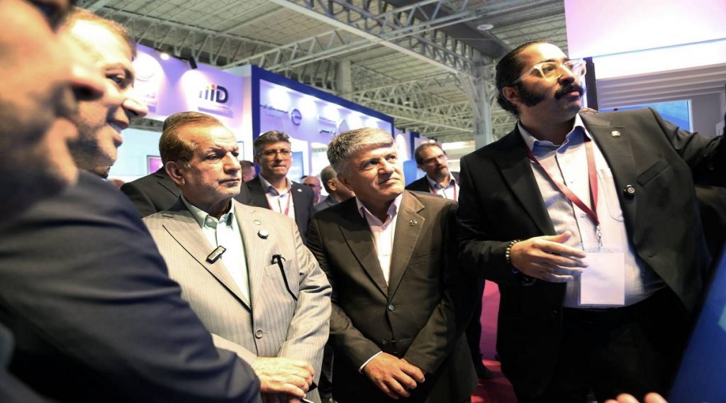 بازدید هیئت مدیره شرکت مخابرات ایران از بیستوهشتمین نمایشگاه بینالمللی الکامپ