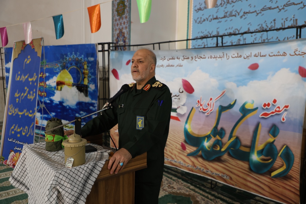 بین میدان و دیپلماسی در کشور وحدت و هماهنگی برقرار است