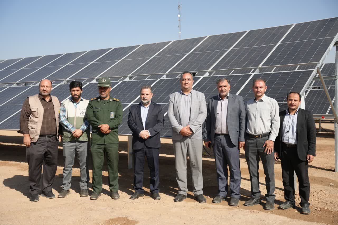 نیروگاه تجمیعی خورشیدی ۲۰۰ کیلوواتی در شهرستان لنجان افتتاح شد