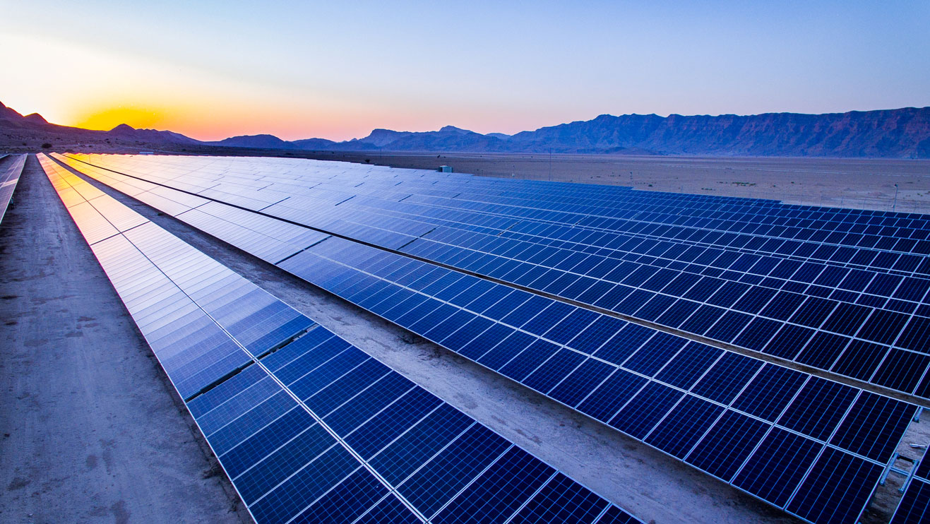 افتتاح ۴۴۵ مگاوات نیروگاه خورشیدی