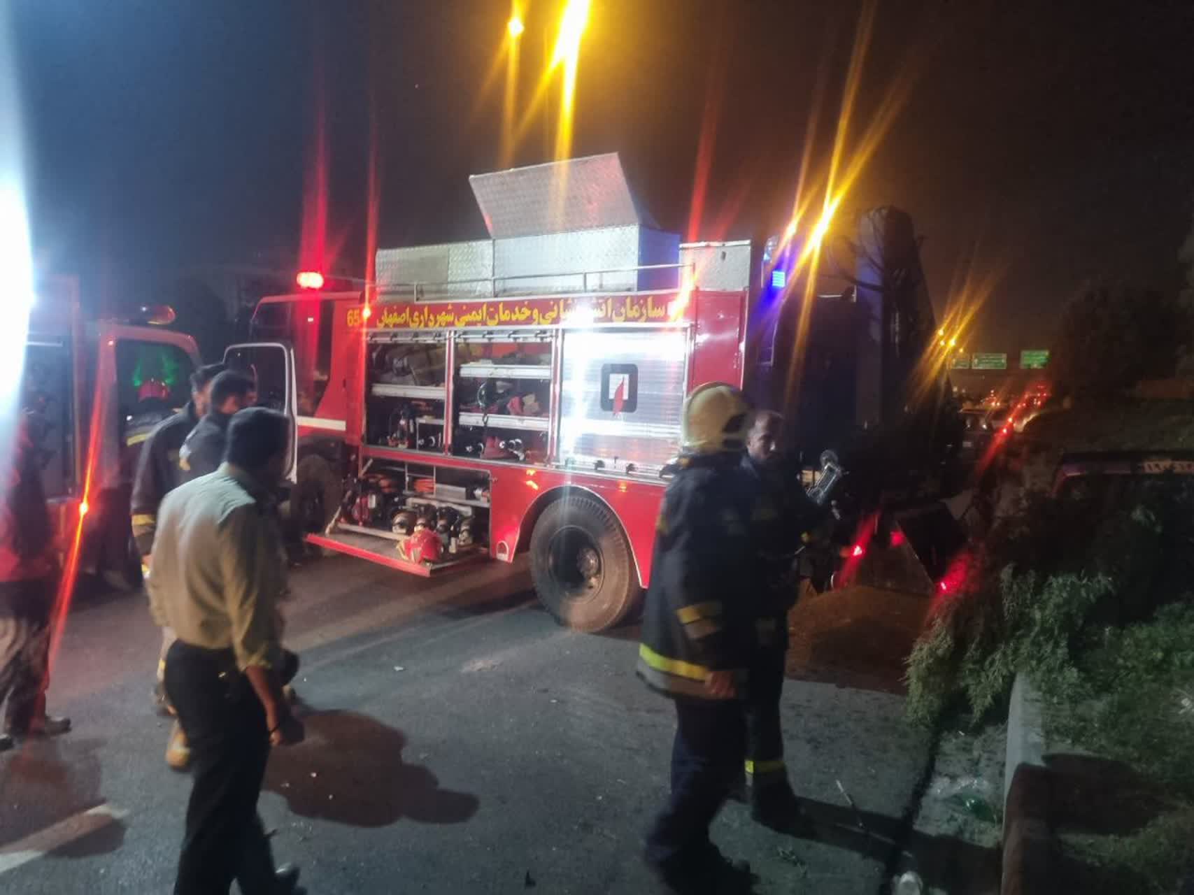 تصادف دلخراش در اتوبان شهید ردانی پور /چهار سرنشین پژو بهشدت مجروح شدند