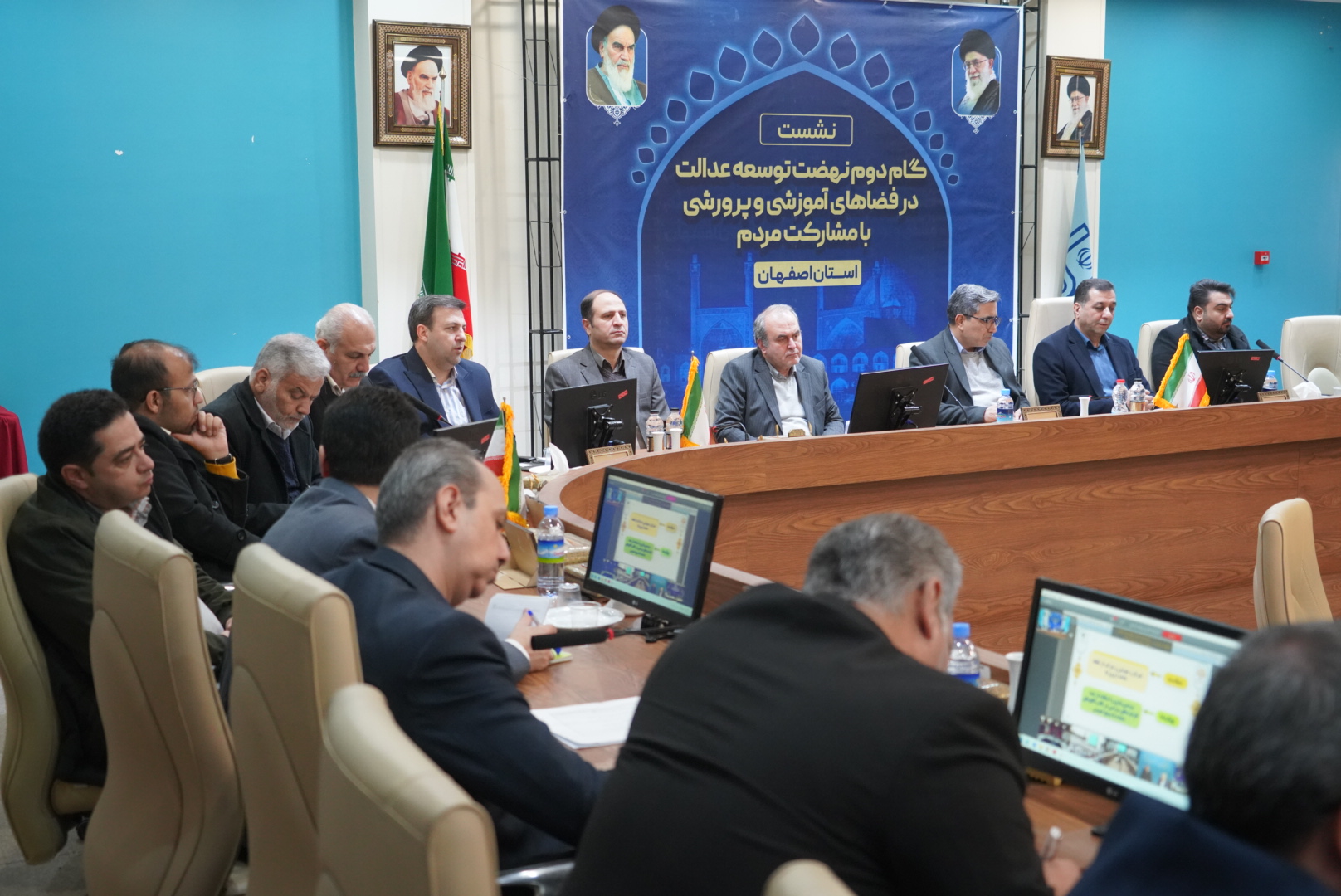 برگزاری نشست گام دوم نهضت توسعه عدالت در فضاهای آموزشی و پرورشی با مشارکت مردم