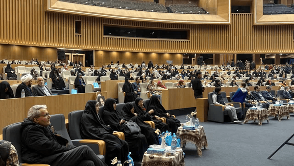 تجلیل از ۴۰ سال سابقه درخشان نیکوکاری در اصفهان