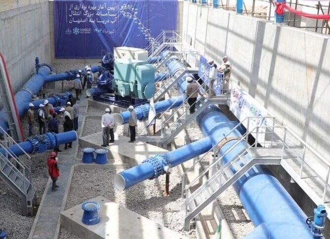 قطع برداشت آب زایندهرود توسط پالایشگاه اصفهان