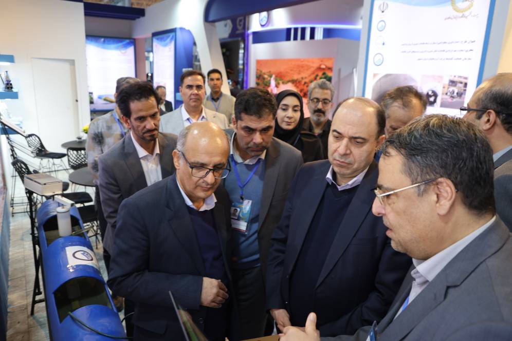 تمجید معاون وزیر نیرو از آبفای اصفهان در نمایشگاه ملی پژوهش
