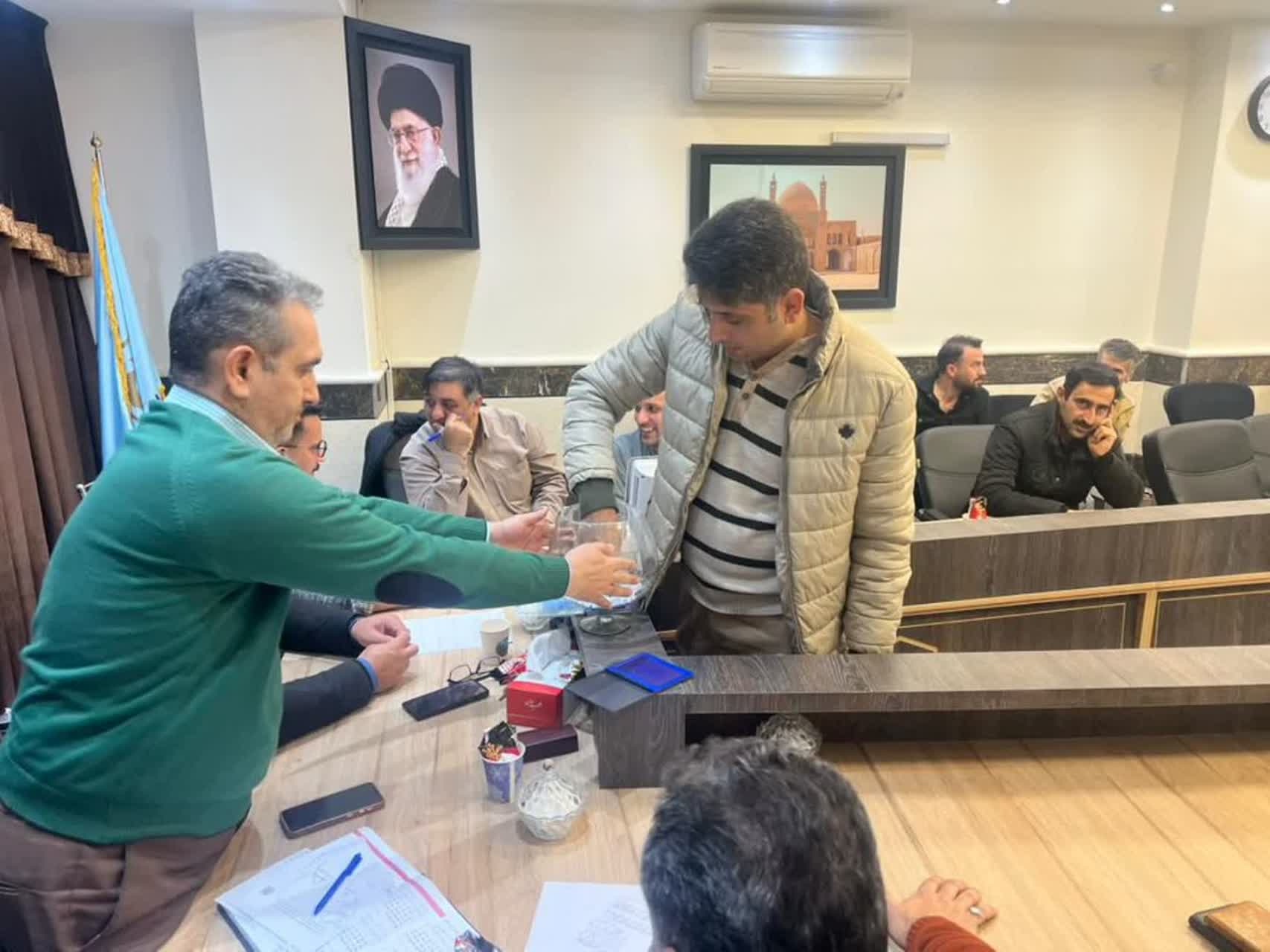 برگزاری دومین مرحله قرعه‌کشی ۹۰ پلاک از اراضی طرح نهضت ملی روستای یزدآباد