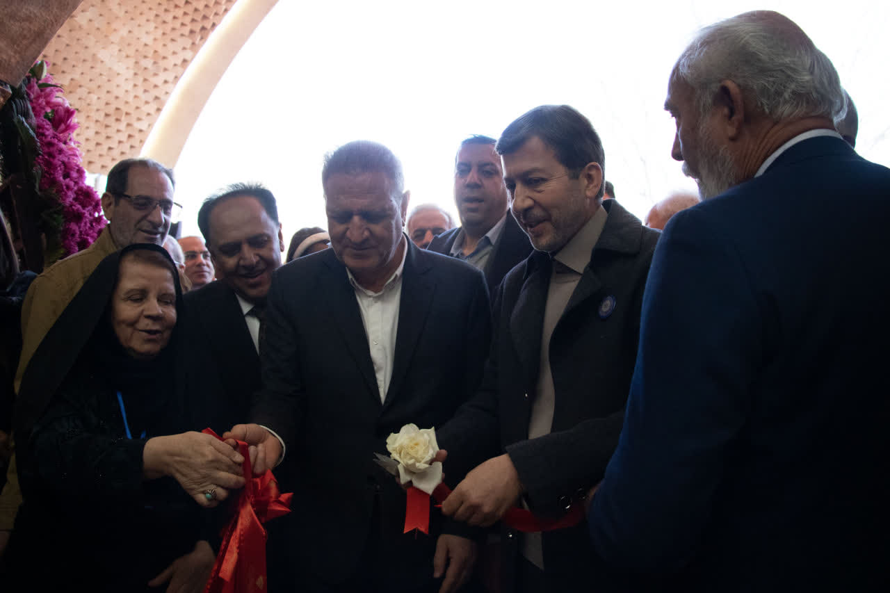 سرای زرگرباشی؛ مرکز جدید تولید و عرضه طلا و جواهر در اصفهان افتتاح شد