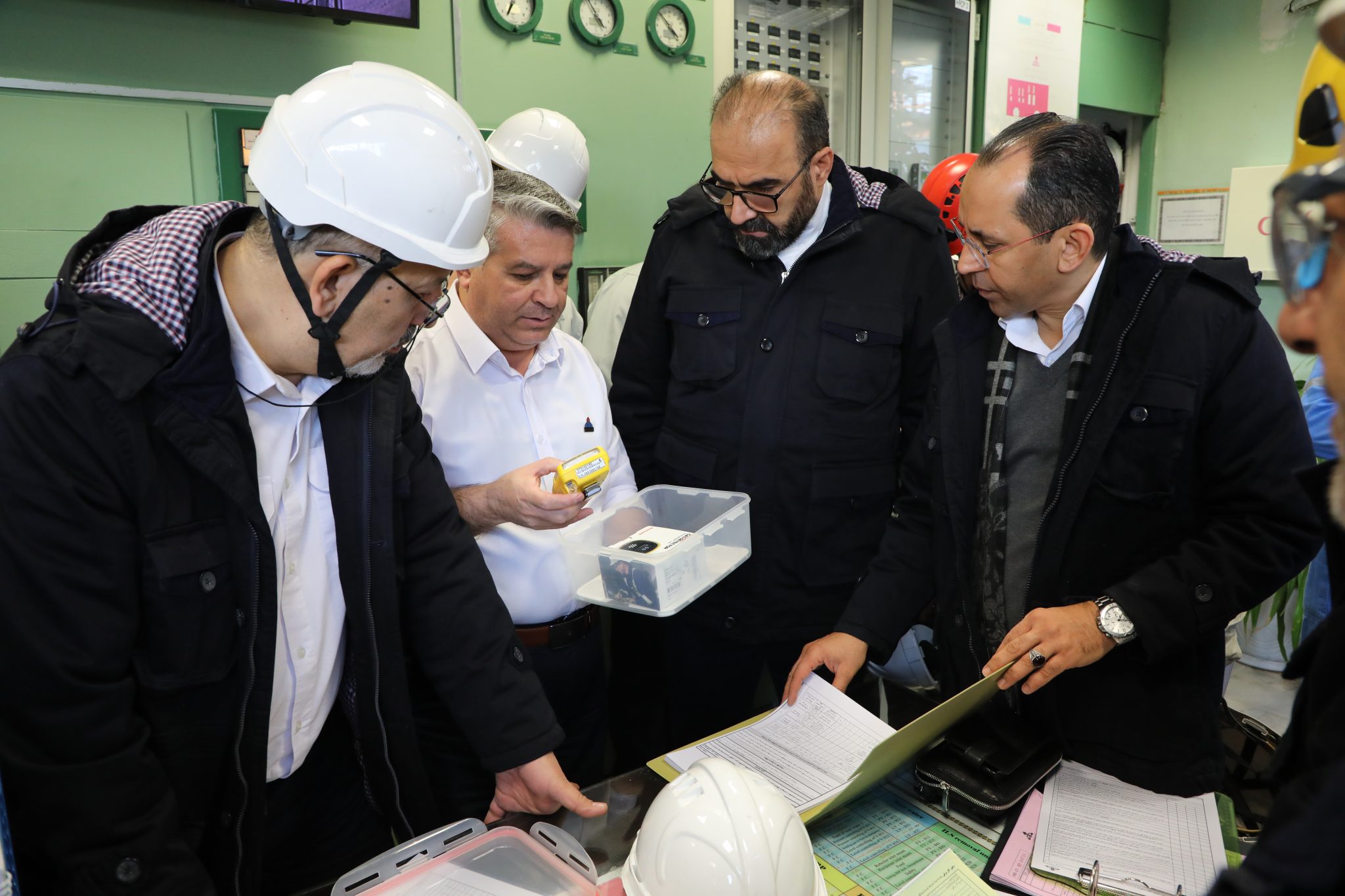 حضور مدیرعامل شرکت پالایش نفت اصفهان و مدیران ارشد در «HSE Tour» واحد کنترل ۳