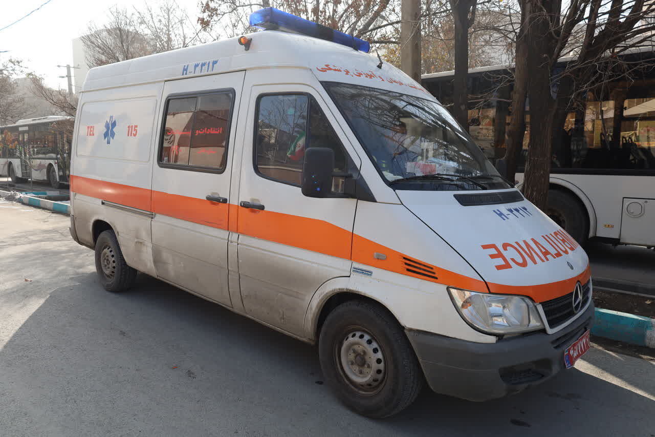 مسمومیت ۲۵ نفر با گاز مونوکسیدکربن در یک شرکت صنعتی دهاقان