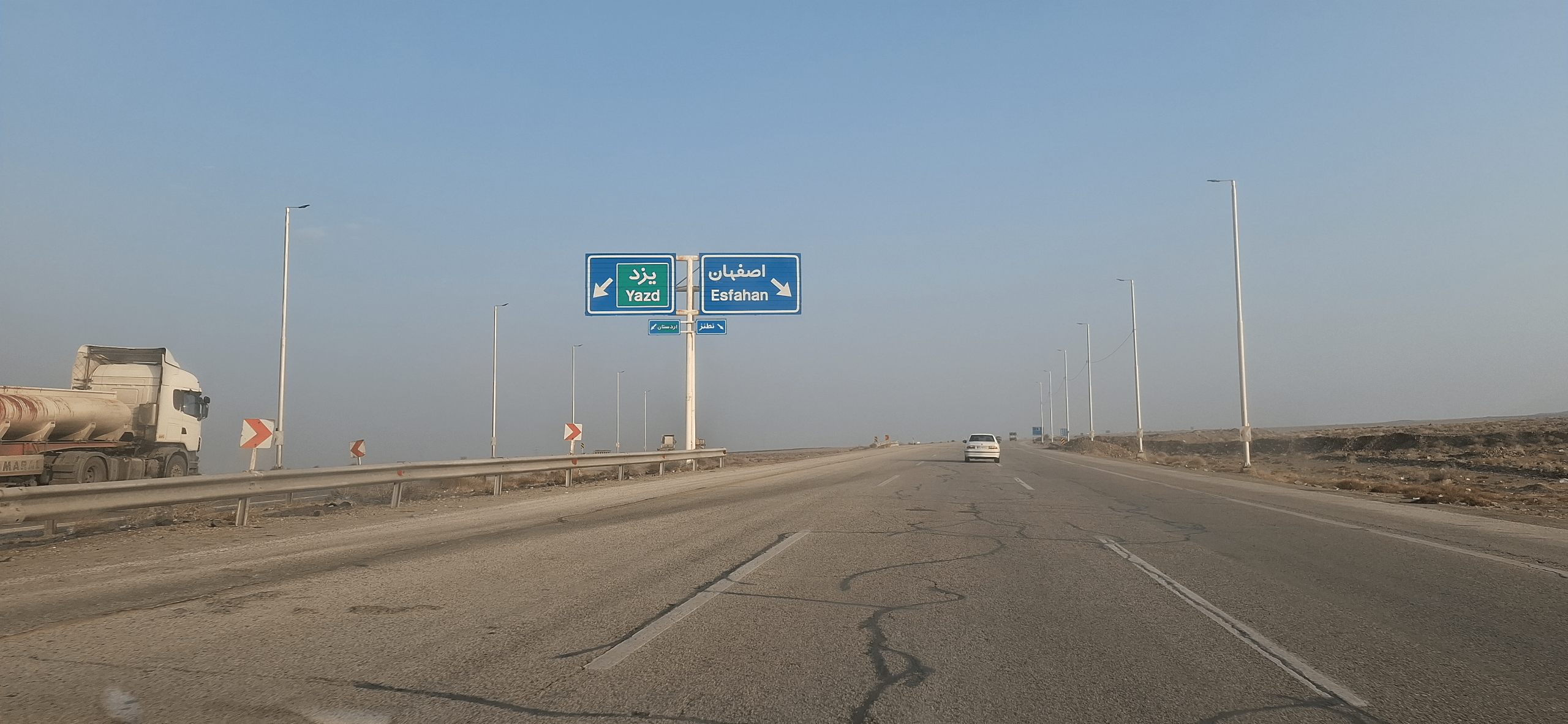 مطالبات معوق ۲۲۰ میلیارد تومانی آزادراه اصفهان–کاشان مانع ایمن‌سازی شد