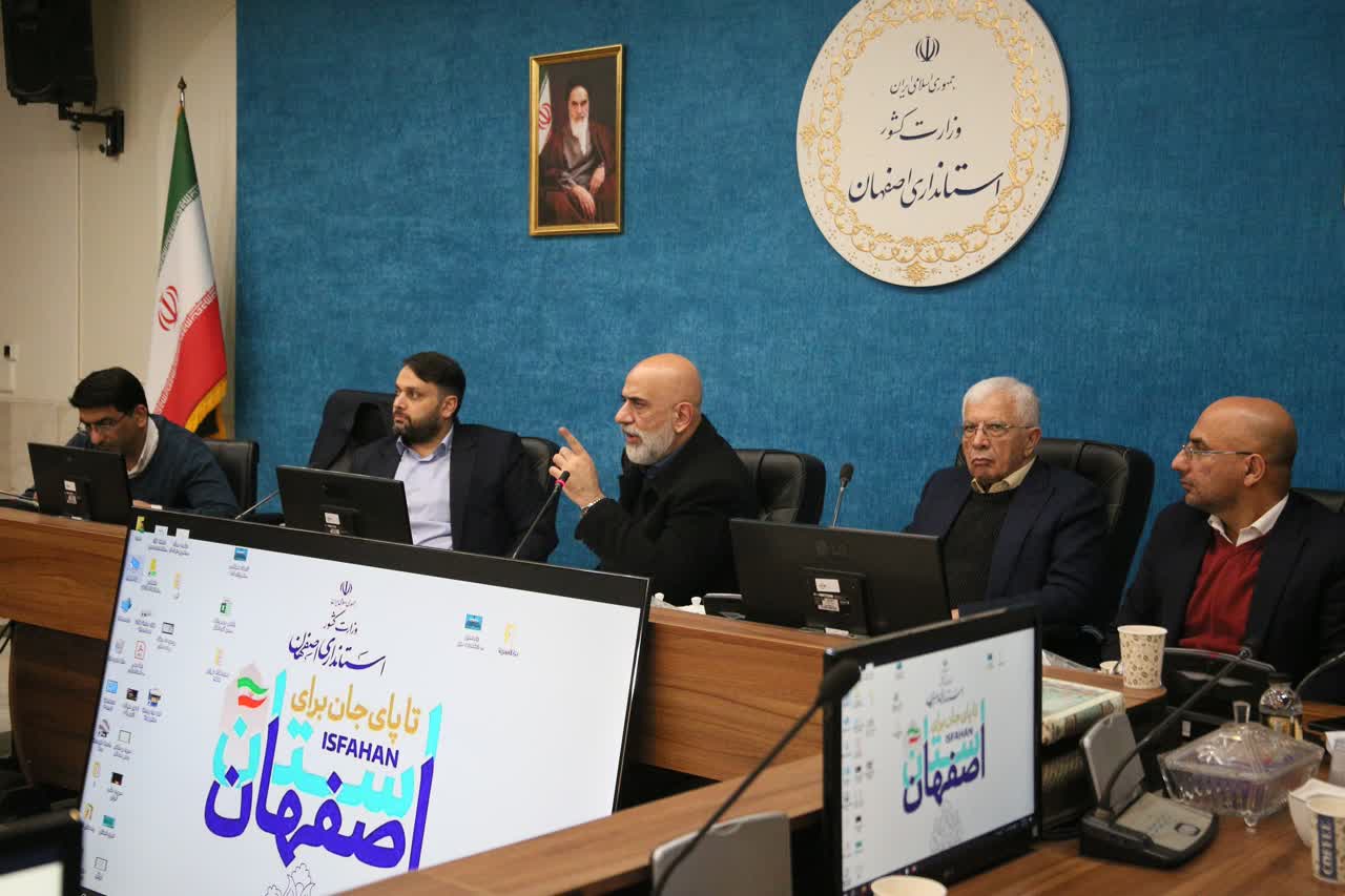 بررسی مشکلات واحدهای تولیدی و اقتصادی با دستگاههای خدماترسان