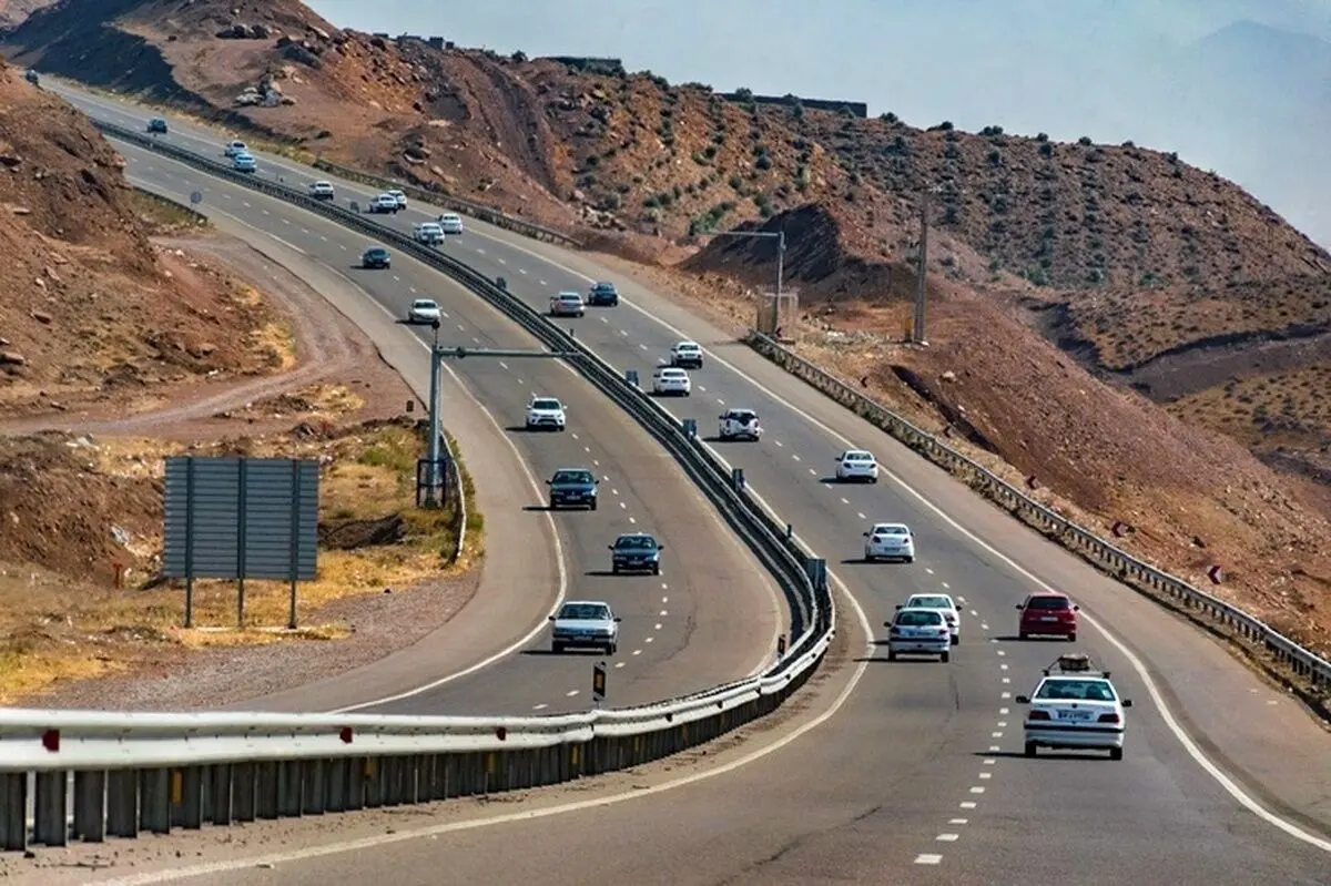 افزایش چشمگیر تردد خودروها در جادههای اصفهان در آذرماه