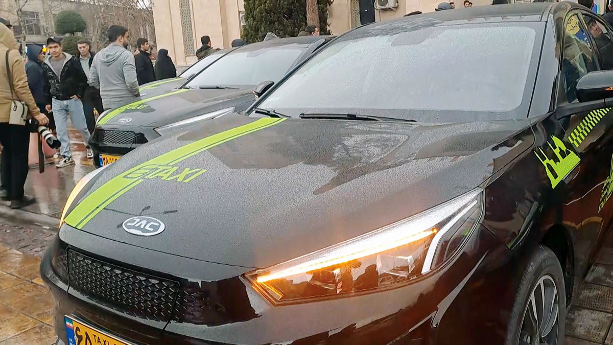 ۳۰۰ تاکسی برقی جدید به ناوگان شهری اصفهان اضافه می‌شود