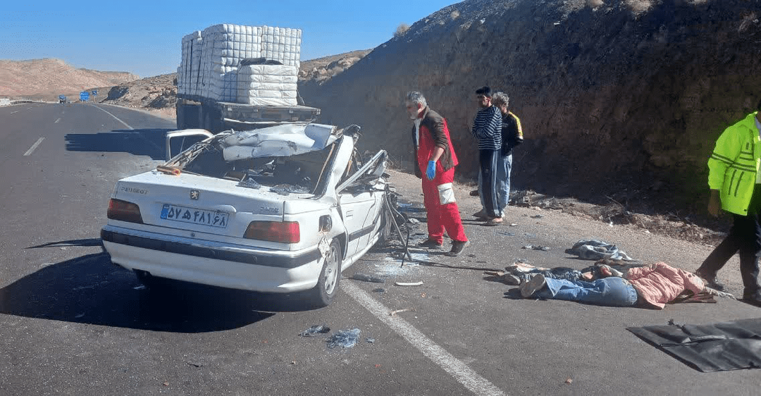 فوت ۶ نفر در برخورد پژو و کشنده در محور اصفهان-نطنز