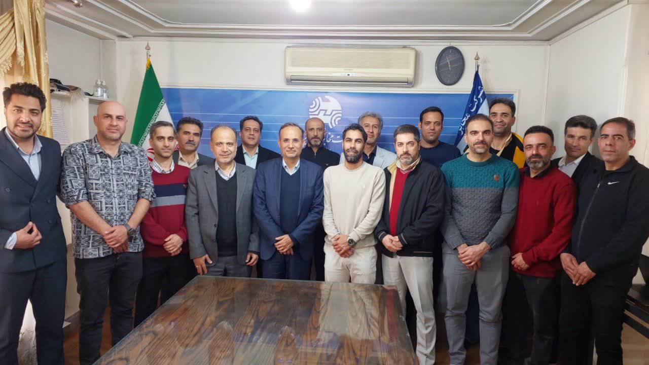 تجلیل از بازیکنان و کادر فنی تیم فوتسال مخابرات اصفهان