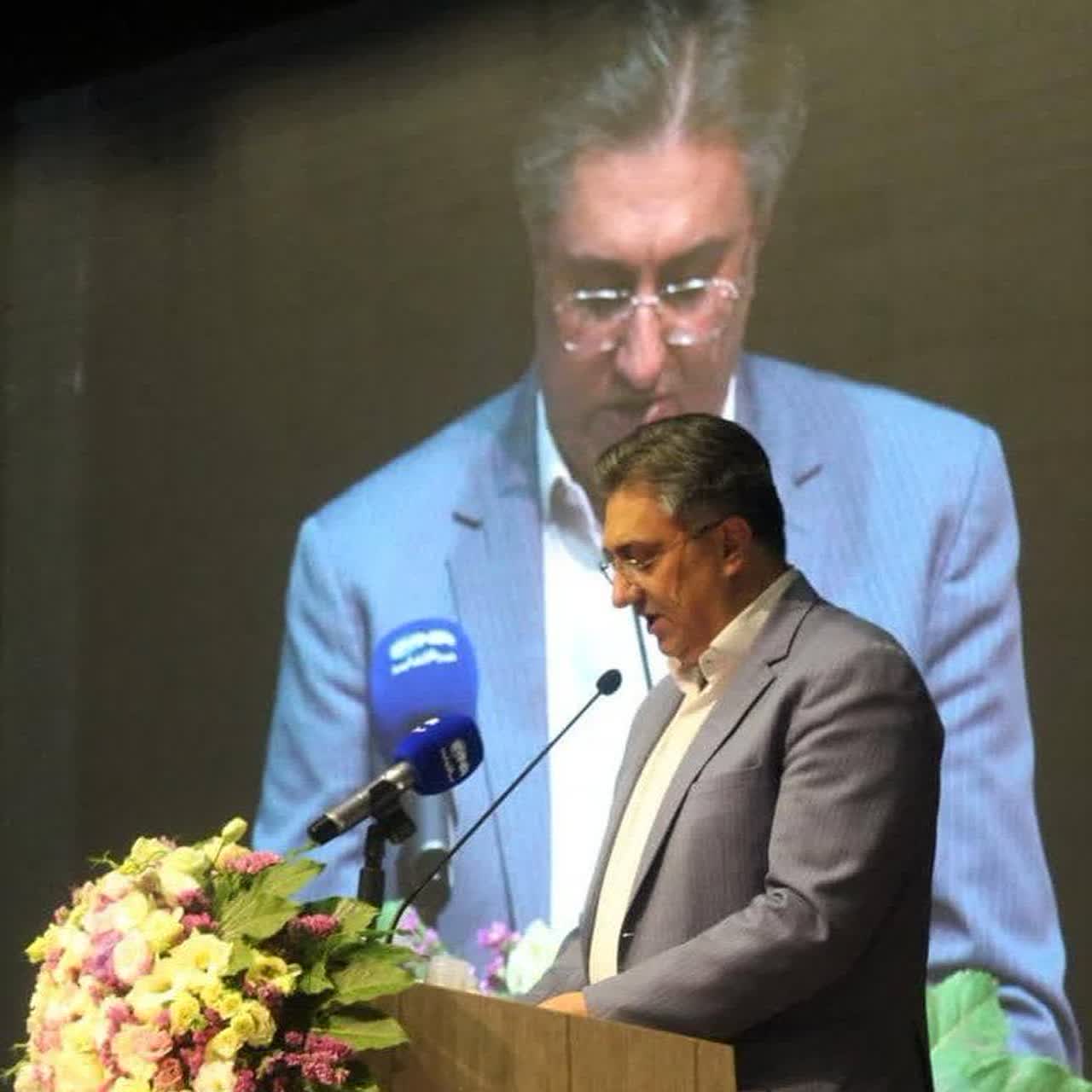 لزوم تقویت نظارت بر بازار و قیمت‌ها برای مهار گرانی در ایران