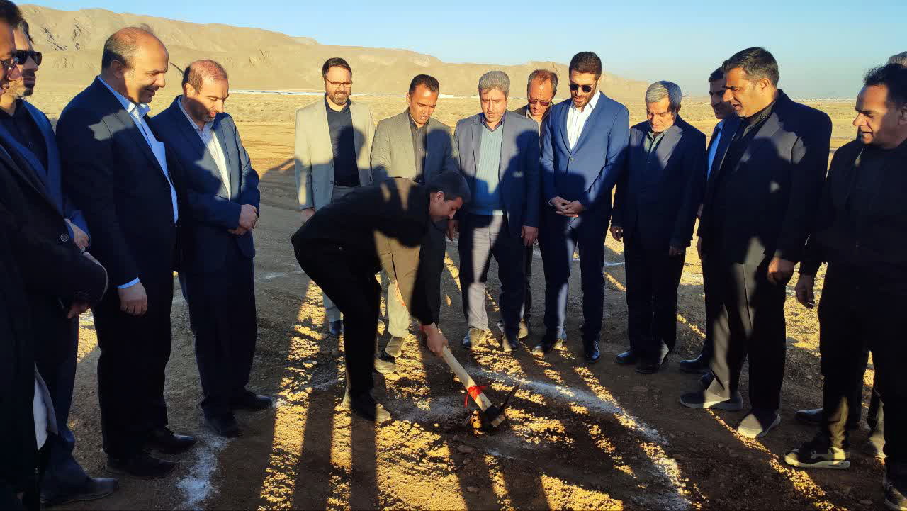 دو نیروگاه خورشیدی جدید در تیران و کرون راه‌اندازی می‌شود