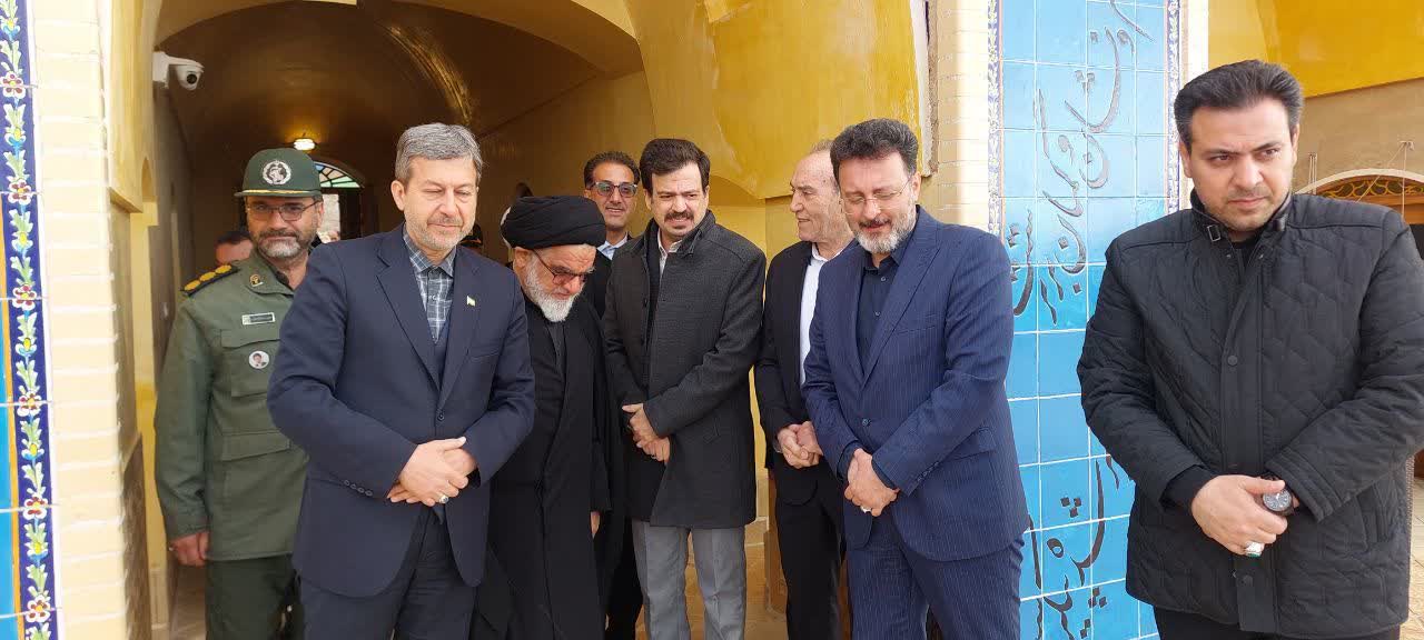 پالایشگاه دارویی «رز ورزان» گامی بلند برای پایان خام‌فروشی گیاهان دارویی است