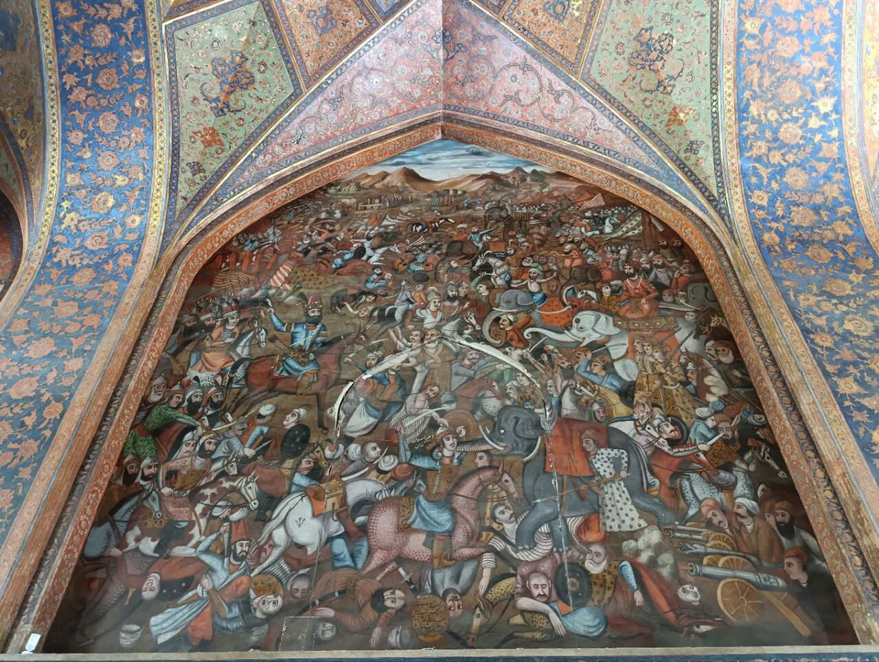 تشکیل کمیته تخصصی برای آسیب‌شناسی وضعیت بناهای دولتخانه صفوی