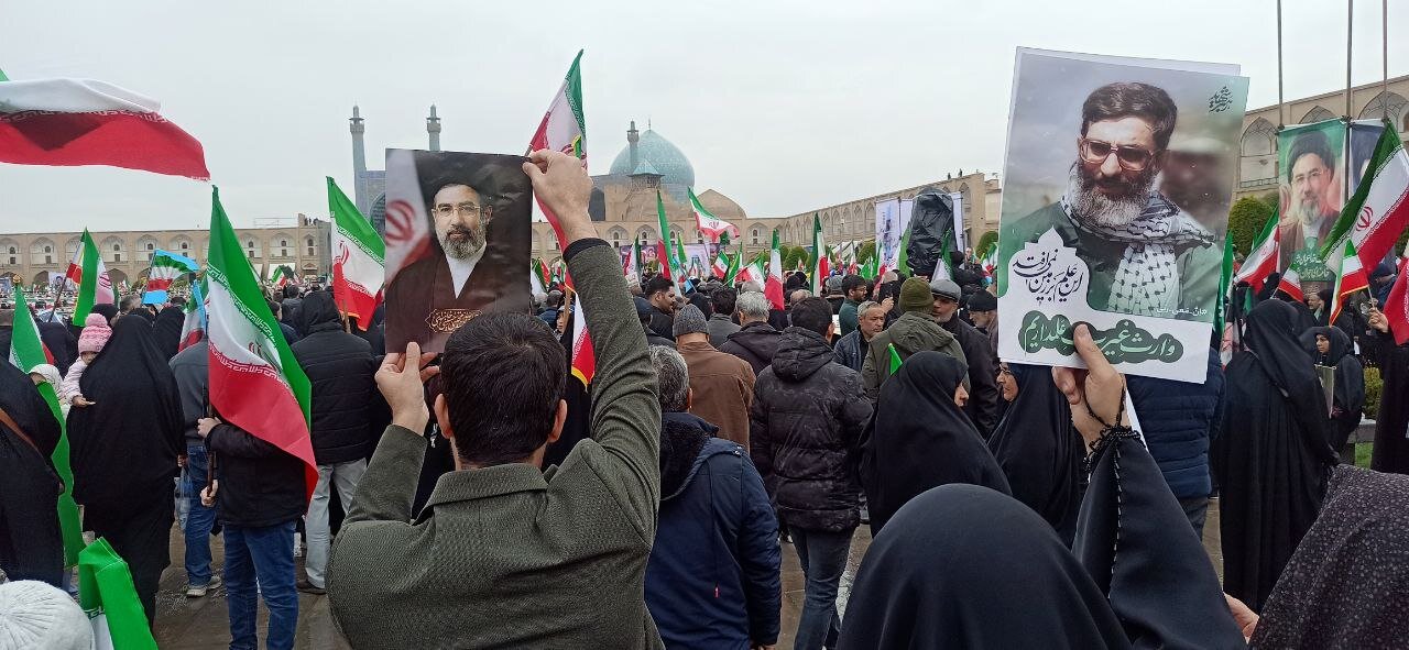 انتخاب رهبر جدید ادامه همان مسیر انقلاب است
