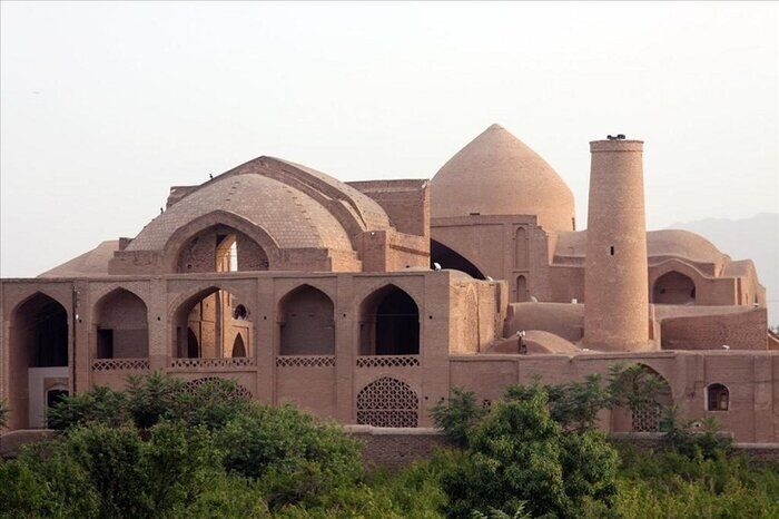 ۷۳ هزار گردشگر از بناهای تاریخی اردستان بازدید کردند
