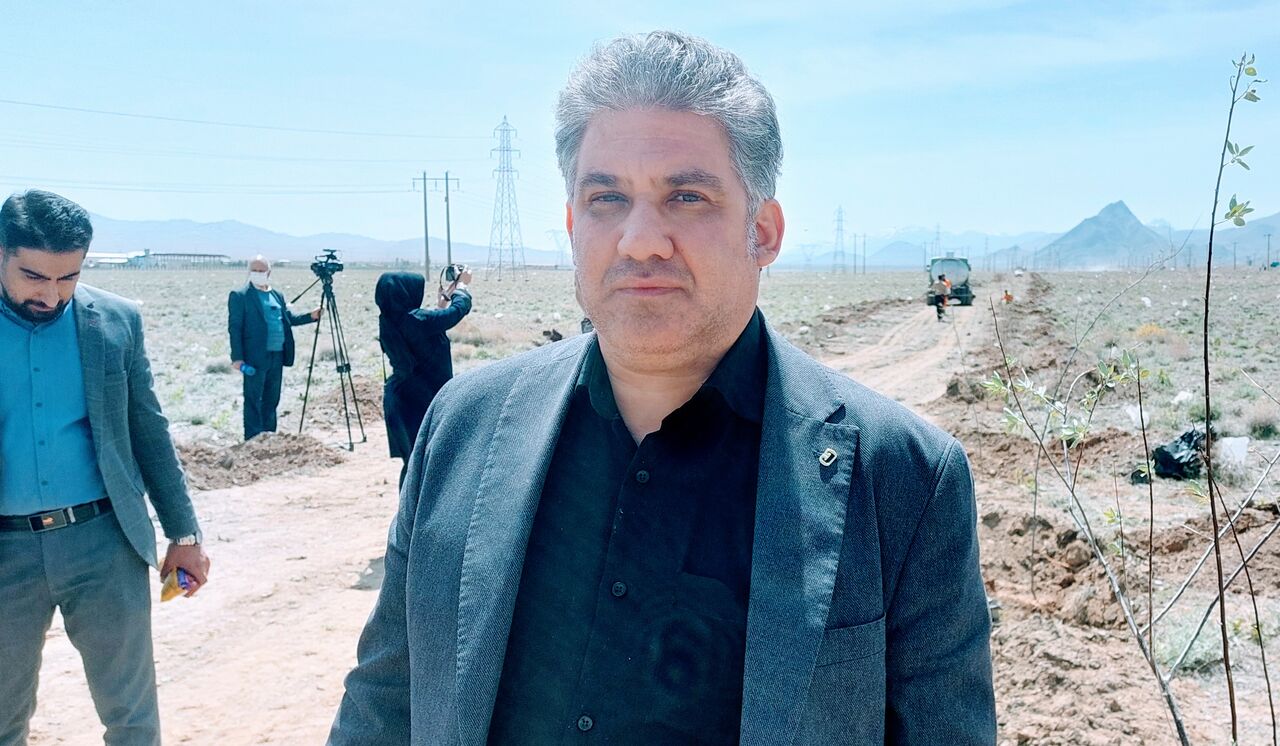 توزیع و کاشت ۶۸ هزار نهال در گلپایگان