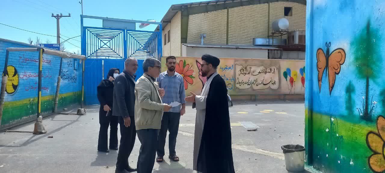 بازدید مدیرکل نوسازی مدارس استان از فضاهای آموزشی آسیب دیده شهرستان فلاورجان