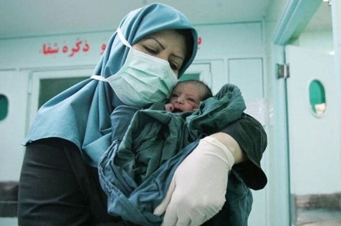 سزارین ۶۵ درصدی در اصفهان؛ کمبود ماما زنگ خطر را به صدا درآورد