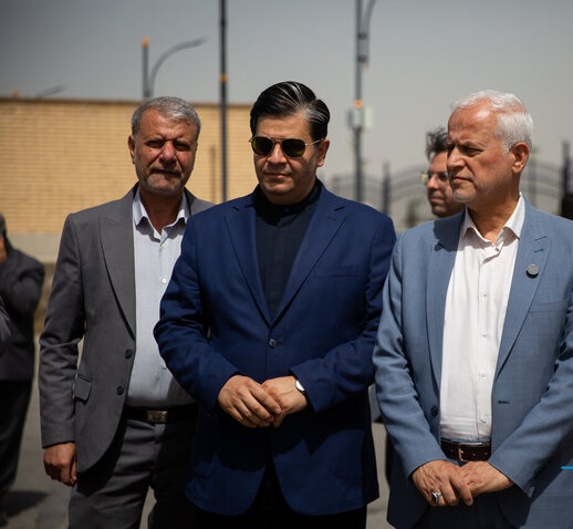 راهاندازی سه ایستگاه شارژ خودرو و اتوبوس برقی در باغ ارغوان اصفهان