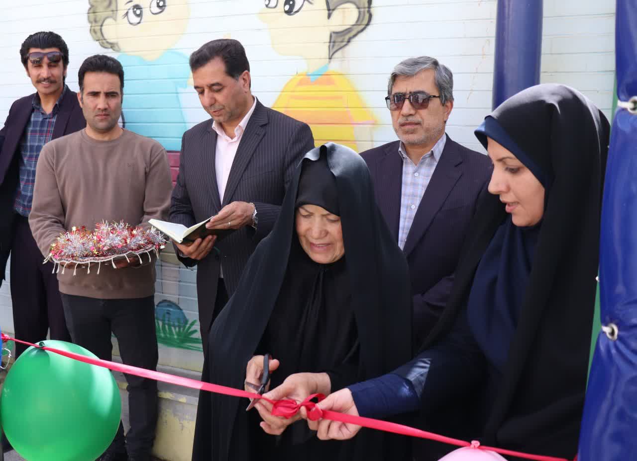 افتتاح زمین چمن مصنوعی دبستان حاج رحیم لبافزاده ناحیه ۱ اصفهان