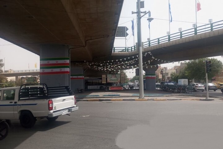 بهسازی ستونهای پل شهید شاهمرادی با طرح الهامگرفته از پرچم ایران
