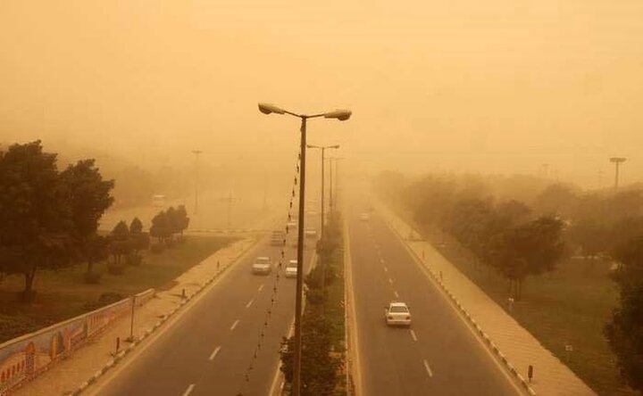گرد و غبار تا پایان پنجشنبه در اصفهان ماندگار است