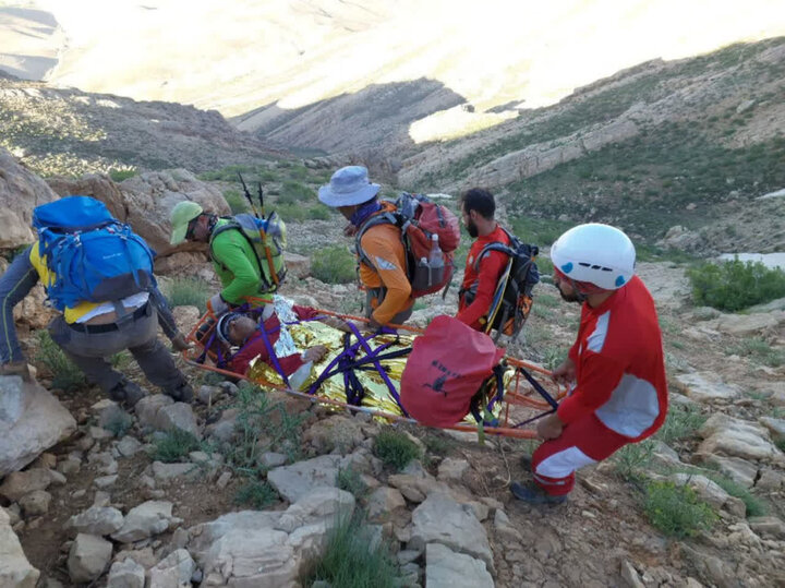 هلالاحمر اصفهان به۱۲ حادثهدیده در روز گذشته امدادرسانی کرد