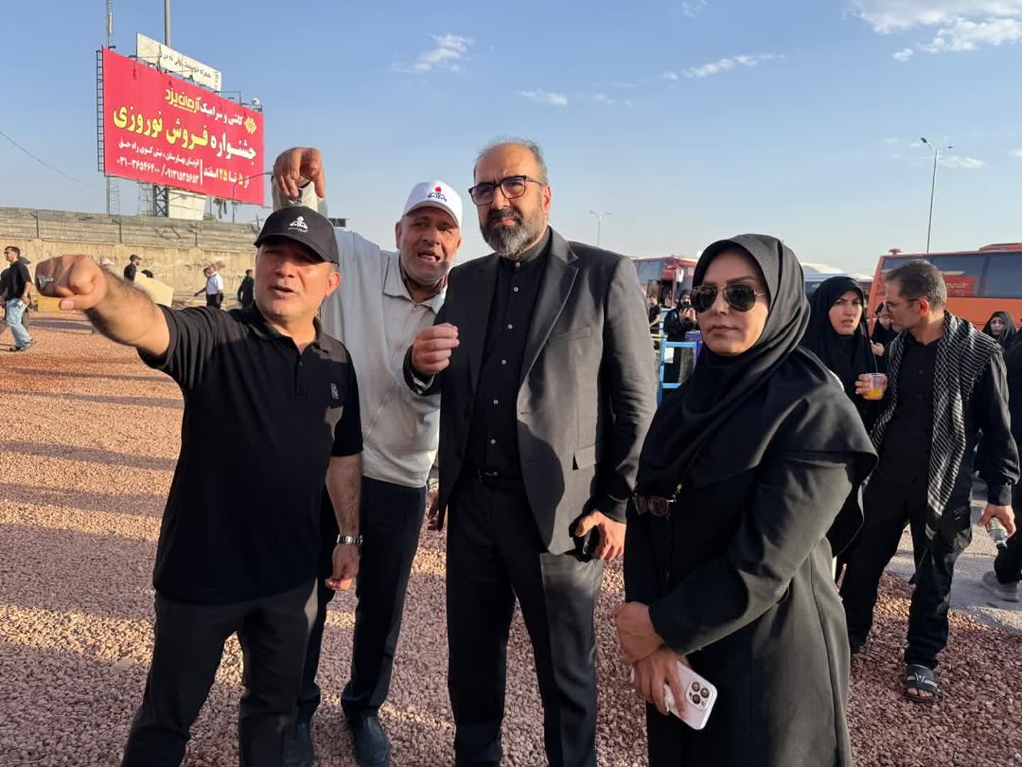 اعزام کاروان کارکنان شرکت پالایش نفت اصفهان برای حضور در مراسم تشییع پیکر رهبر و قائد شهید