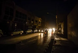 مردم و صنایع مقصر نیستند؛جای خالی دولت در بحران برق