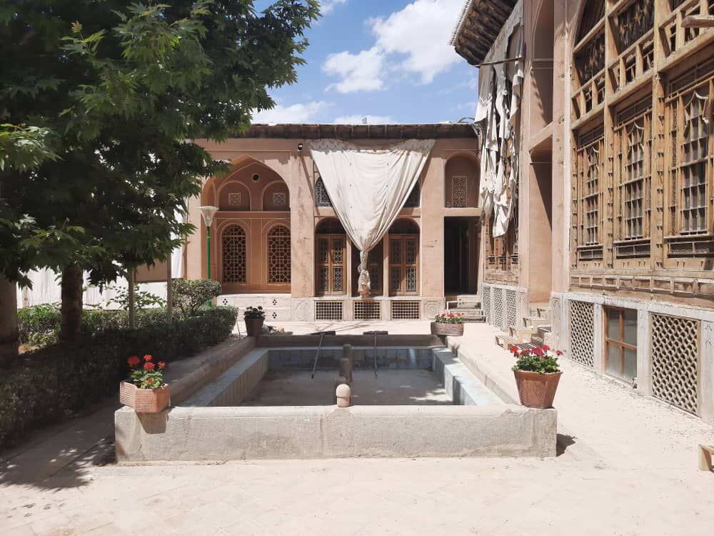 استفاده از ظرفیت شرکت «توسعه گردشگری ایران» برای بهرهبرداری پایدار از ابنیه تاریخی اصفهان
