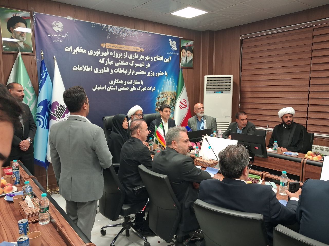 بهرهبرداری از طرح فیبرنوری شهرک صنعتی مبارکه با حضور وزیر ارتباطات
