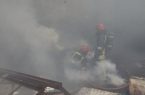 حریق در آشپزخانه لوسترفروشی خیابان فردوسی اصفهان مهار شد حریق در آشپزخانه لوسترفروشی خیابان فردوسی اصفهان مهار شد