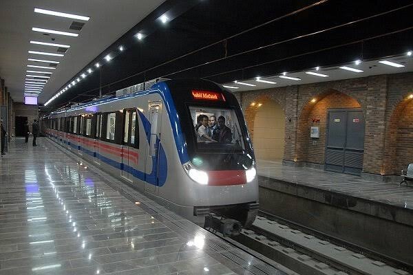 رامهای خریداریشده مترو در بنادر چین معطل مانده است
