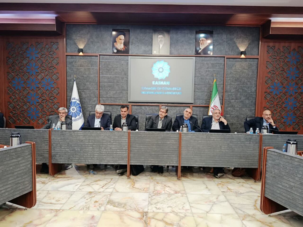 رفع موانع سرمایه‌گذاری کاشان تا حصول نتیجه پیگیری می‌شود