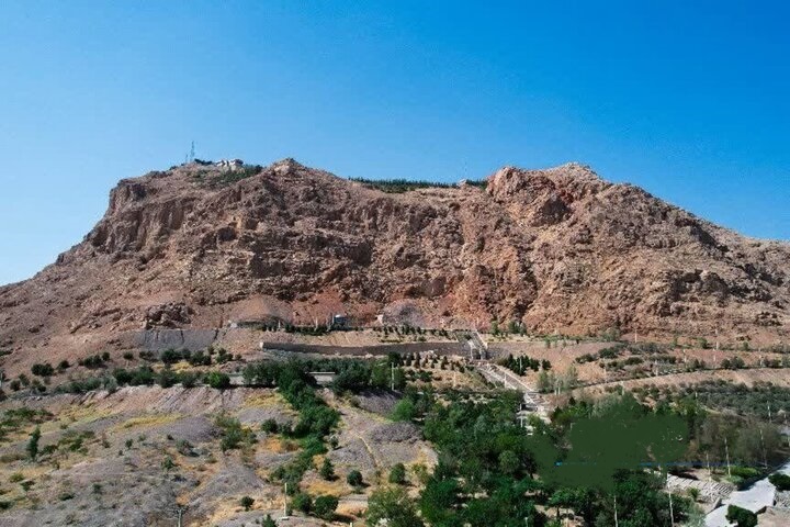 منظرگاه کوه قائمیه اصفهان با اعتبار ۷۵ میلیارد ریال احداث میشود