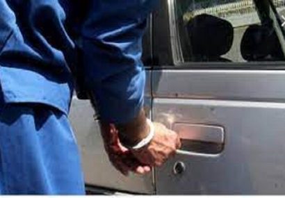 انهدام باند سرقت در اصفهان با کشف ۳۰ دستگاه پراید؛ ۲سارق دستگیر شدند