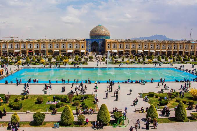 اصفهان دیپلماسی گردشگری را در شرایط جنگ متوقف نکرد